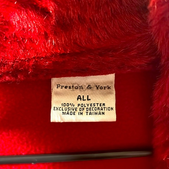 NWOT Preston & York Vibrant Red Shrug with Fur Collar One Size Fits All - Picture 2 of 2